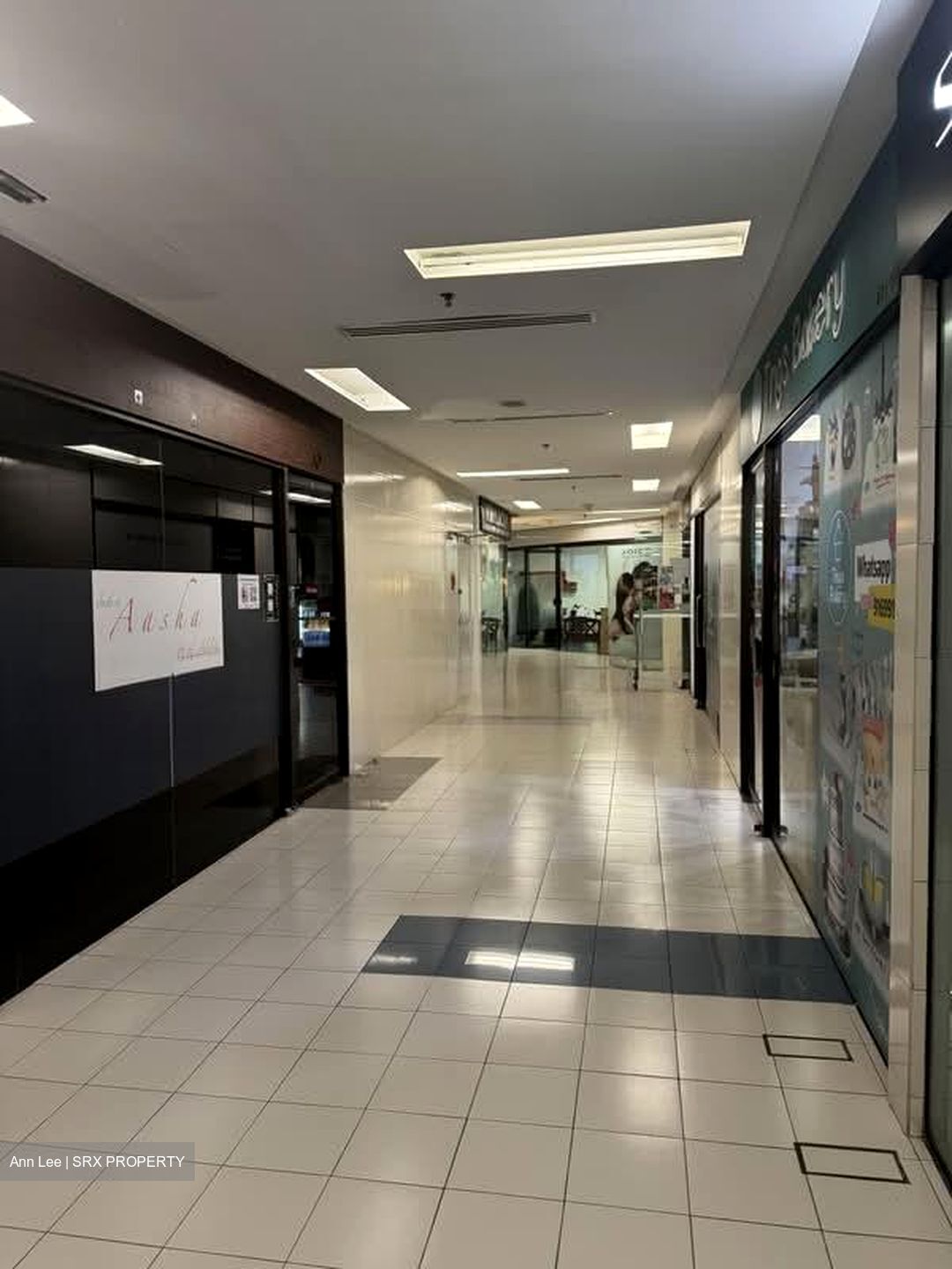The Adelphi (D6), Retail #606275081
